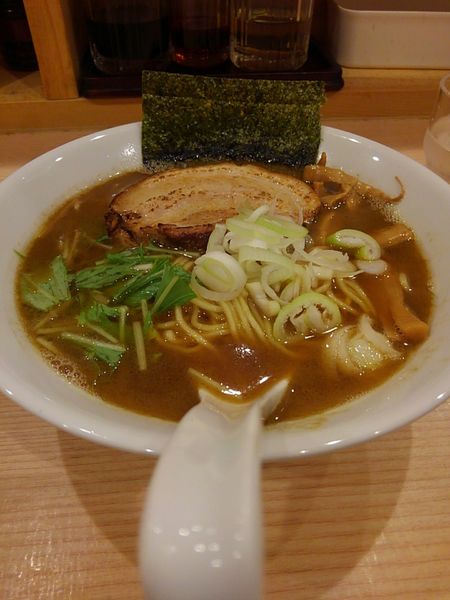 「しょうゆ」@煮干し中華そば にいぼしの写真