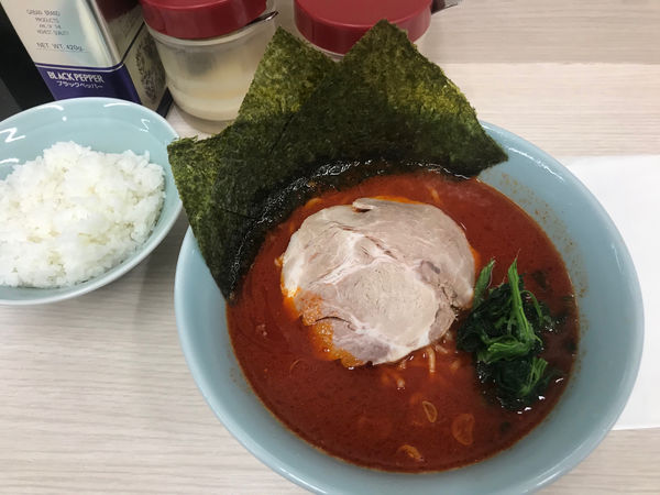 「旨辛ラーメン」@濱壱家の写真