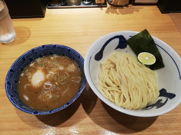 「つけ麺　900円　サービス券　味玉」@つじ田 Otemachi One店の写真