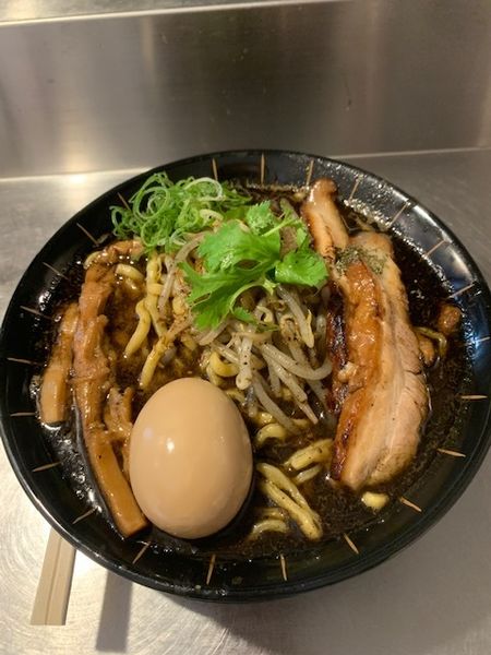 「天空 870円　味玉クーポン使用」@スパイスらぁめん釈迦の写真