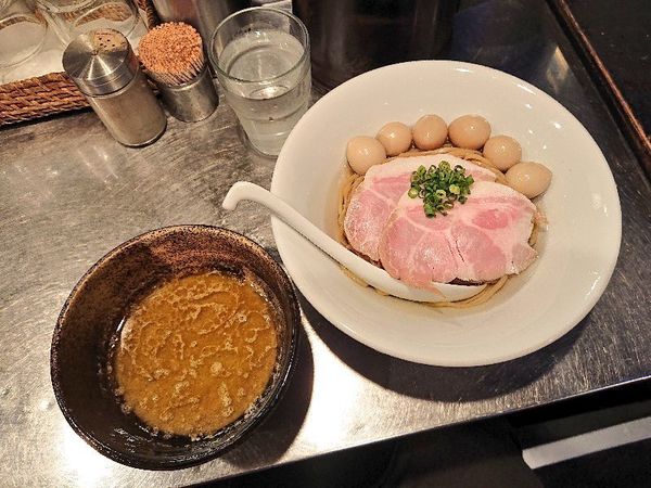「【限定】三種の貝（平貝、浅蜊、帆立）昆布水つけ麺＋うずら」@さんじの写真