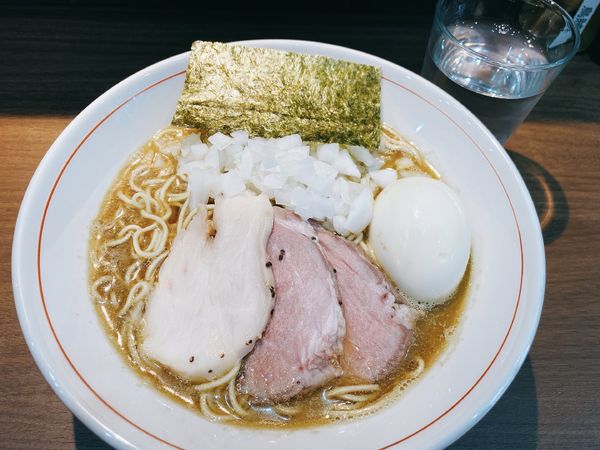 「煮干ソバ　サービス味玉」@Noodle&Spice curry 今日の1番の写真