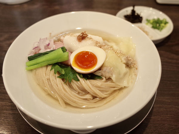「もち小麦の冷香麺…1100円」@麺創房LEOの写真