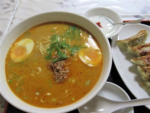 「セットB（担々麺、ギョーザ、杏仁豆腐）（1,035円）」@精華楼の写真