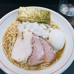 煮干ソバ　サービス味玉