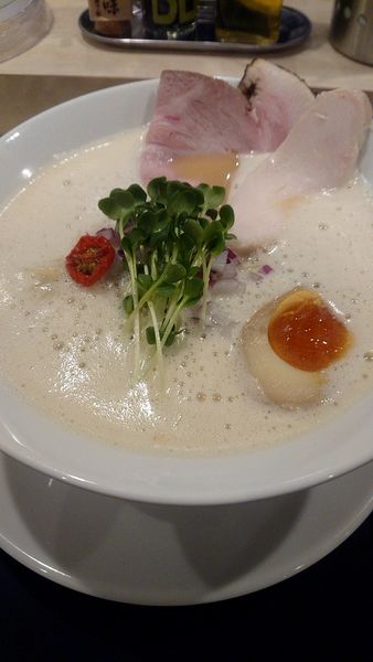 「鶏白湯泡ramen(醤油)炙り肉親子丼セット1100円」@鶏白湯泡ramenたまきの写真