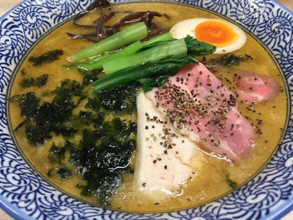 「にぼぶた」@らーめん専門店 煮干しと豚の写真