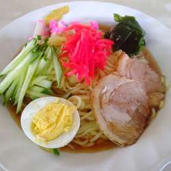 冷し中華(並盛)560円