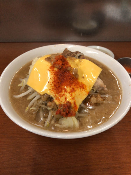 「ラーメン小200g」@ラーメン荘 地球規模で考えろ ソラの写真