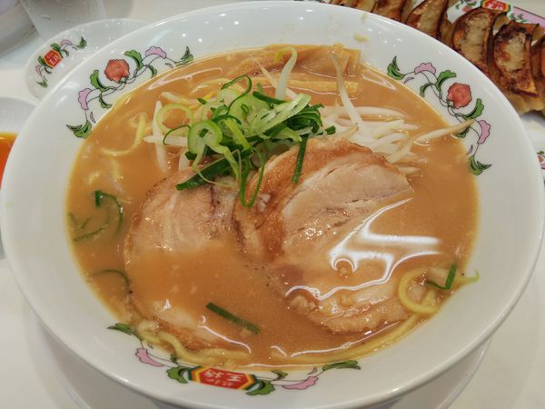 「餃子の王将ラーメン　＋餃子２人前（１人前無料：サービス券）」@餃子の王将 アリオ上田店の写真