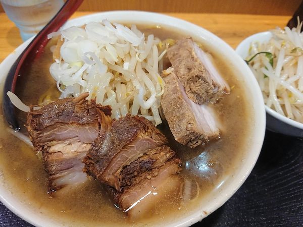 「楓限定醤油 大」@味噌麺処 楓の写真