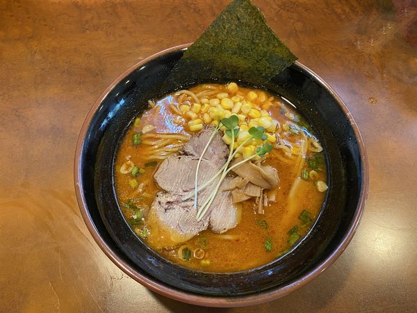 「へそまがりタンタン800円＋どてめし450円」@へそまがりらーめんの写真