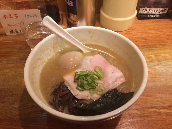 「鶏の骨ラーメン」@鶏の骨の写真