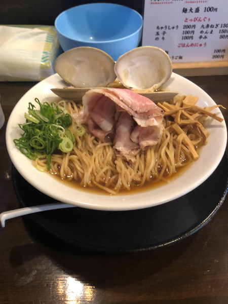 「塩らぅめん（大盛り）」@ラゥメン大地の写真