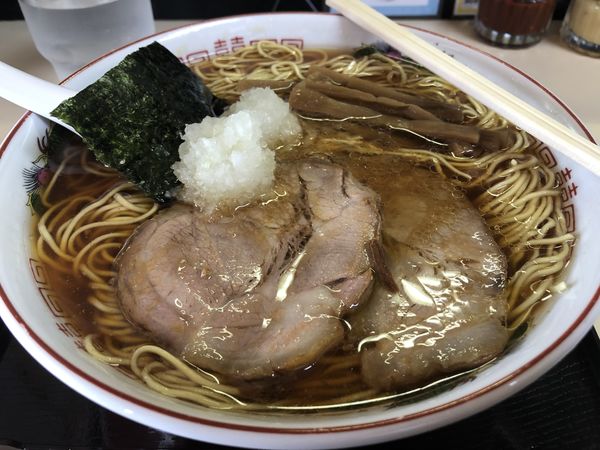 「特大ラーメン+麺固め+玉葱多め　750円」@タンタンの写真