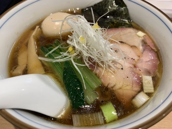 「味玉中華そば」@麺 かつら木の写真