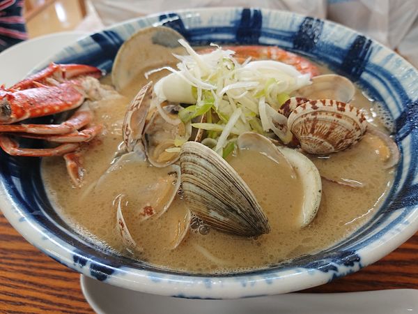 「とと丸海鮮ラーメン」@小田原漁港 とと丸食堂の写真