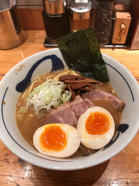 「特製中華そば」@つじ田 神田御茶ノ水店の写真