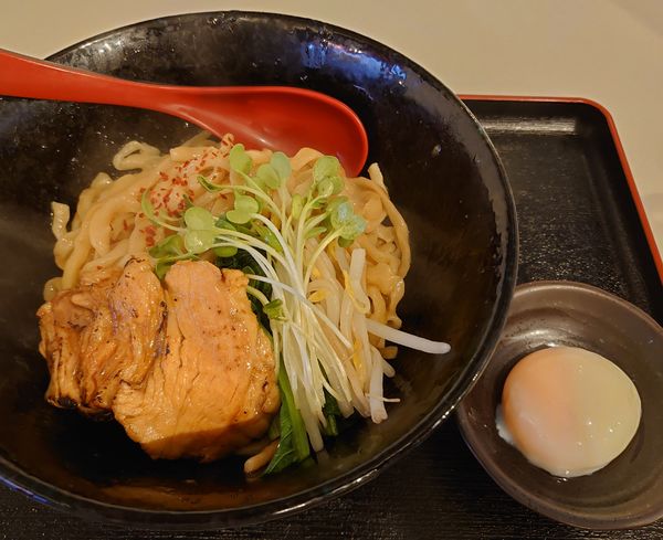 「油そば醤油(680円)」@汁なし麺専門店 Mendesignの写真