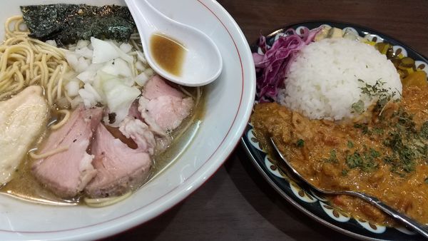 「煮干しそば＋セットスパイスカレー（1種）」@Noodle&Spice curry 今日の1番の写真