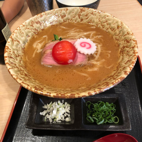 「鴨白湯そば　昆布締め黄身」@銀座 鴨そば 九代目 けいすけの写真