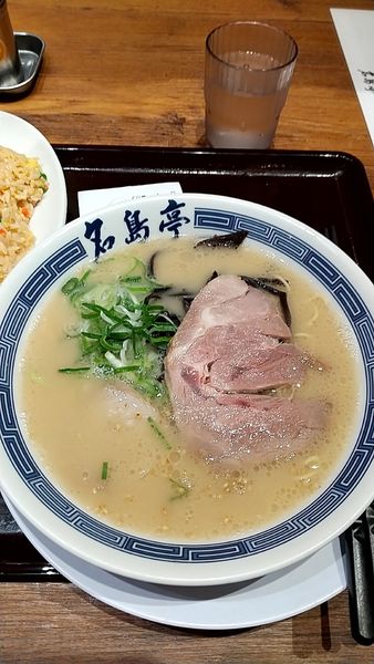 「ラーメン（Ｄ定食として８９０円）」@名島亭 ららぽーと横浜店の写真