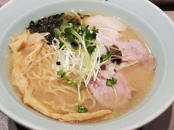 「本枯節と帆立のしおラーメン」@餃子と〆の店 Nood eの写真