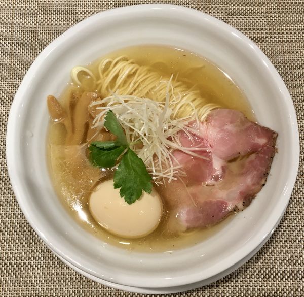 「塩そば ＋ 味玉 ＋ 肉丼」@成城青果の写真