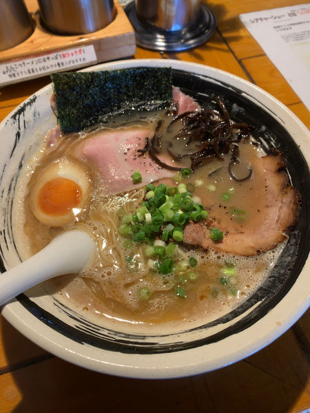 「白」@博多長浜らーめん よかとの写真