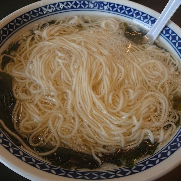 「わかめタンメン450円、餃子350円」@花水ラオシャン 本店の写真