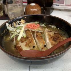 一枚炙り鶏らーめん