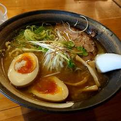 煮干ラーメン＋煮卵(こってり)