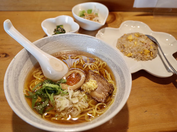 「あったかしそしょうがラーメン…730円」@創菜中華キッチン 森の食卓の写真