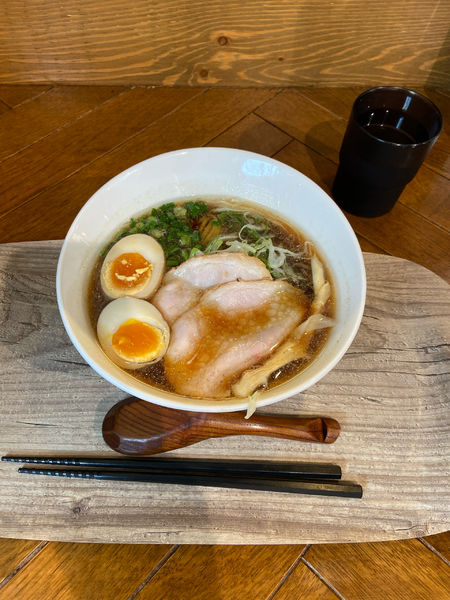 「煮卵醤油ラーメン」@shin.煮干専門 月寒店の写真