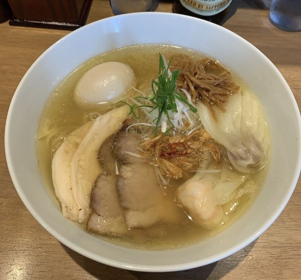 「特製しおらぁ麺1080円＋赤星★」@らぁ麺や 嶋の写真