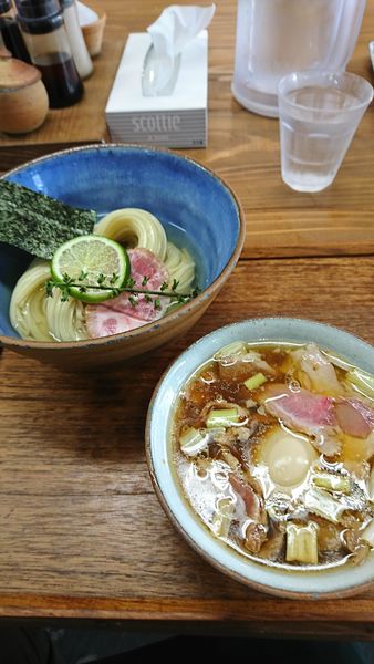 「昆布水つけ麺(醤油)+味玉」@YOKOKURA STOREHOUSEの写真
