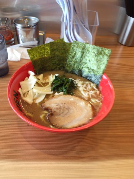 「ヤバイラーメン」@圭一屋 茅ヶ崎店の写真