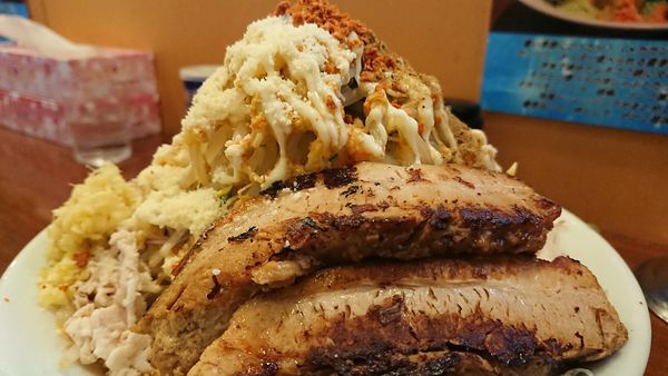 「メガ冷やし中華」@メガガンジャの写真