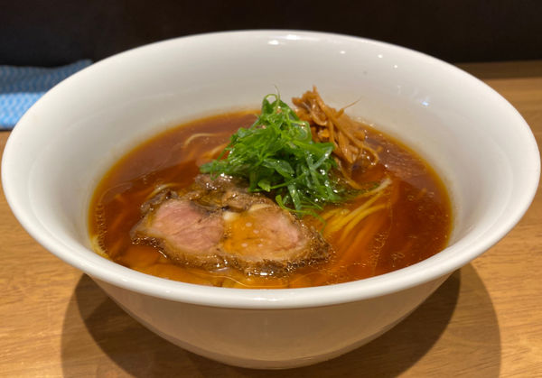 「醤油らぁ麺880円」@らぁ麺や 嶋の写真