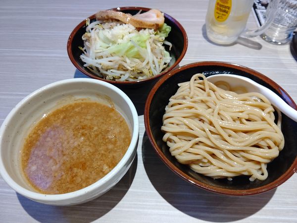 「ブタ二郎つけ麺(中盛)840円→500円＋ハイボール→0円」@高崎青春ブタ二郎の写真