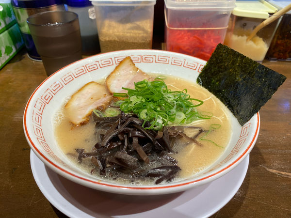 「長浜ラーメン」@兎に角 松戸店の写真