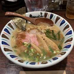 七志らーめん770円＋半餃子