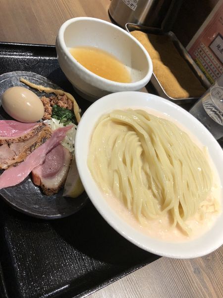「特製クリィーミー鴨出汁冷やしつけ麺＋特盛」@鴨出汁中華蕎麦 麺屋yoshikiの写真