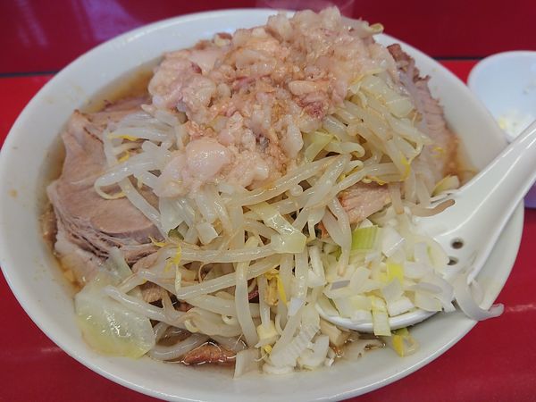 「小ラーメン 豚増し 白ネギ」@ラーメン二郎 西台駅前店の写真