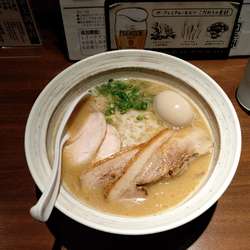 特製トリコラーメン醤油