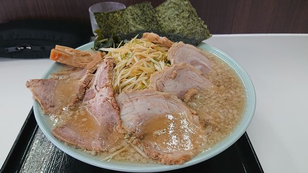 「ネギチャーシューメン 中盛り ネギ増し 油多め」@ラーメンショップ 北川辺店の写真