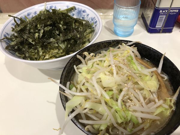 「もり野菜（麺カタメ）890円 刻みのり50円塩に変更30円」@所沢大勝軒の写真