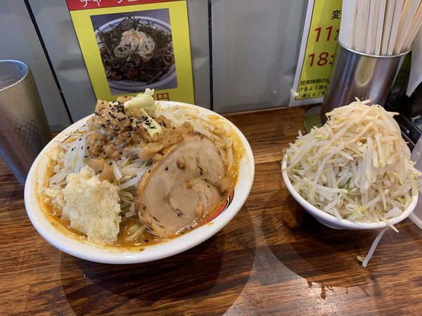 「雷味噌特盛（1200円）プラス野菜マシマシ（100円）」@雷 北松戸本店の写真