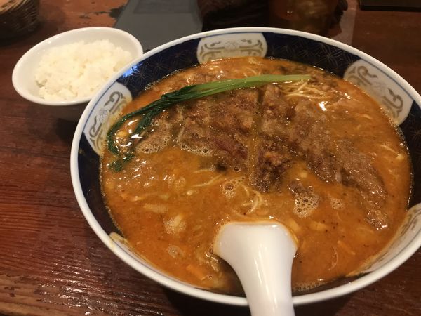 「排骨坦々麺  大盛」@支那麺 はしご 入船店の写真