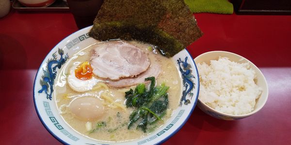 「塩とんこつ680円+味玉100円+サービスライス０円」@横浜家系ラーメン 並木家の写真